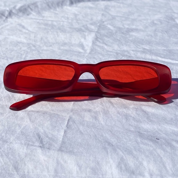 🕶 2/$22 🍊 Orange sunglasses, NWOT 🍊 - Picture 4 of 5